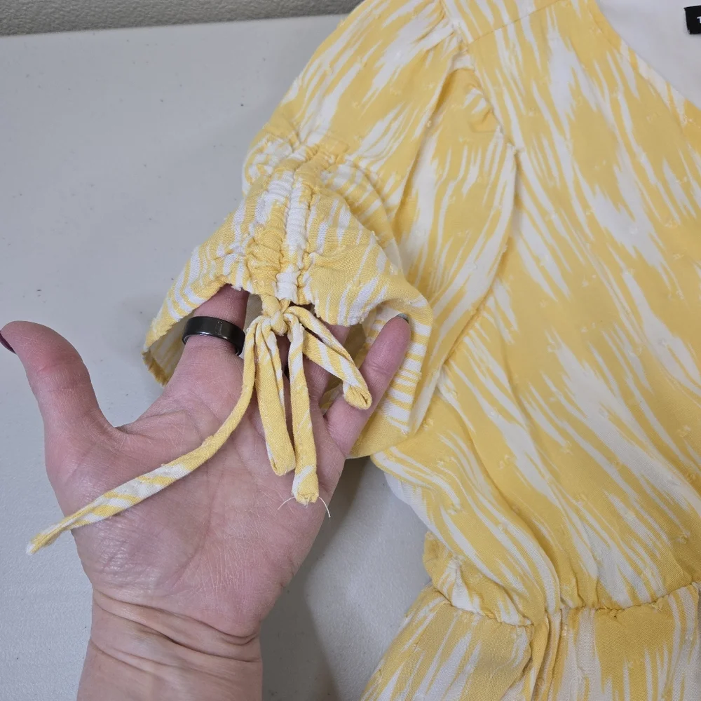 NWoT Torrid Yellow Faux Wrap Surplice Midi Dress Yellow White Size 1 (14/16) - Picture 5 of 16